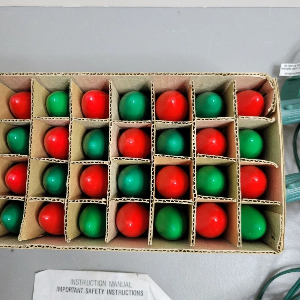 Noma Expressions 40 Outdoor Light‎ Set Multi Ceramic Red & Green Bulbs Christmas